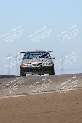 media/Oct-26-2025-CalClub SCCA (Sun) [[8ce1e69566]]/Group 4/Grapevine/